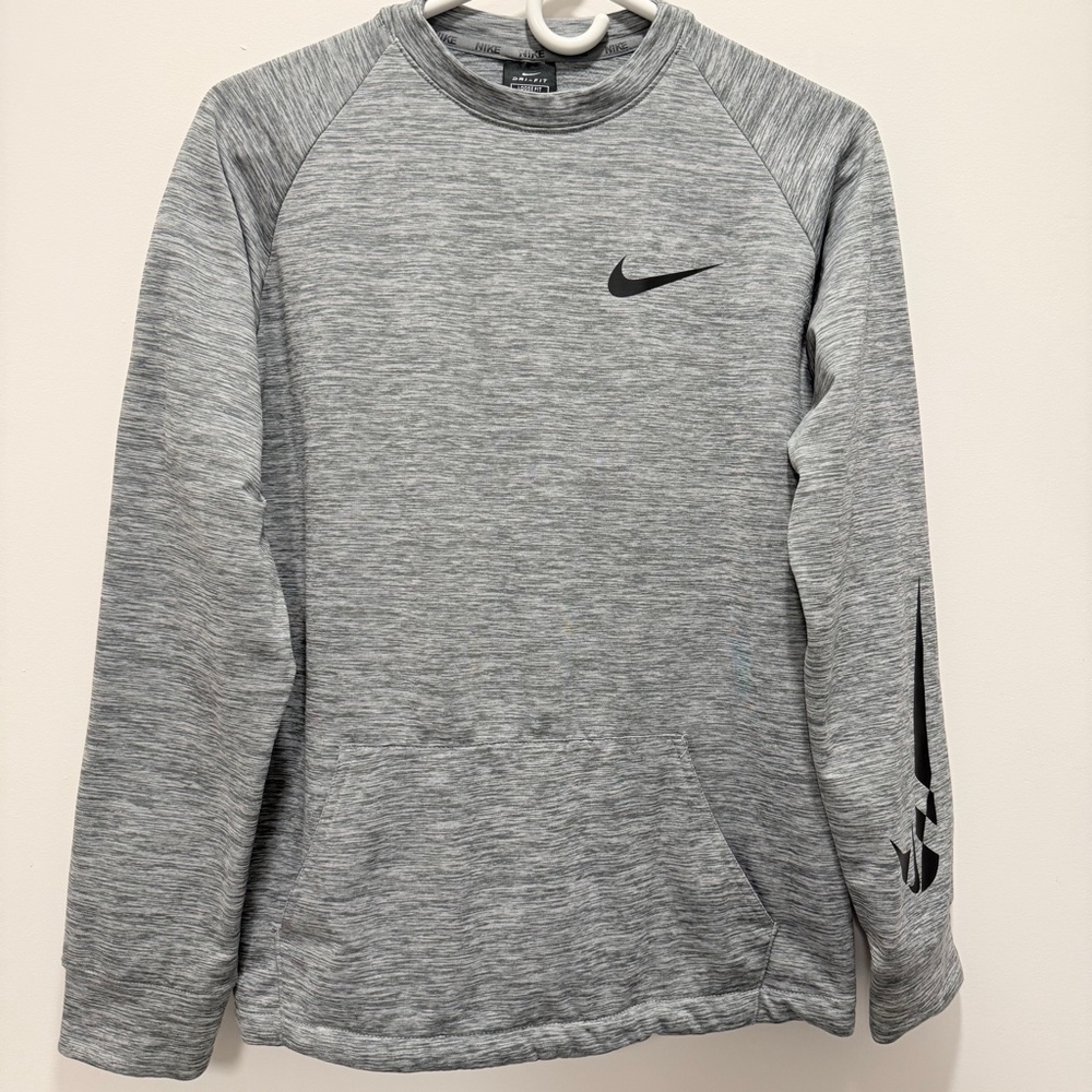 Nike Youth XL Drive-FIT Long Sleeve with pocket and sleeve detail Sporty Soft